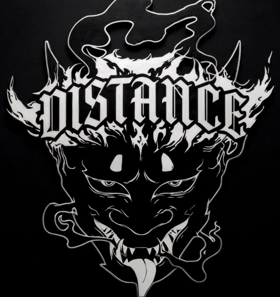 Логотип семьи Distance
