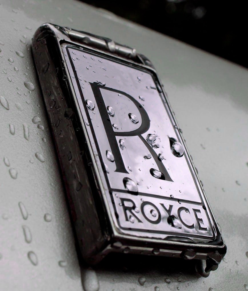 Логотип семьи Royce